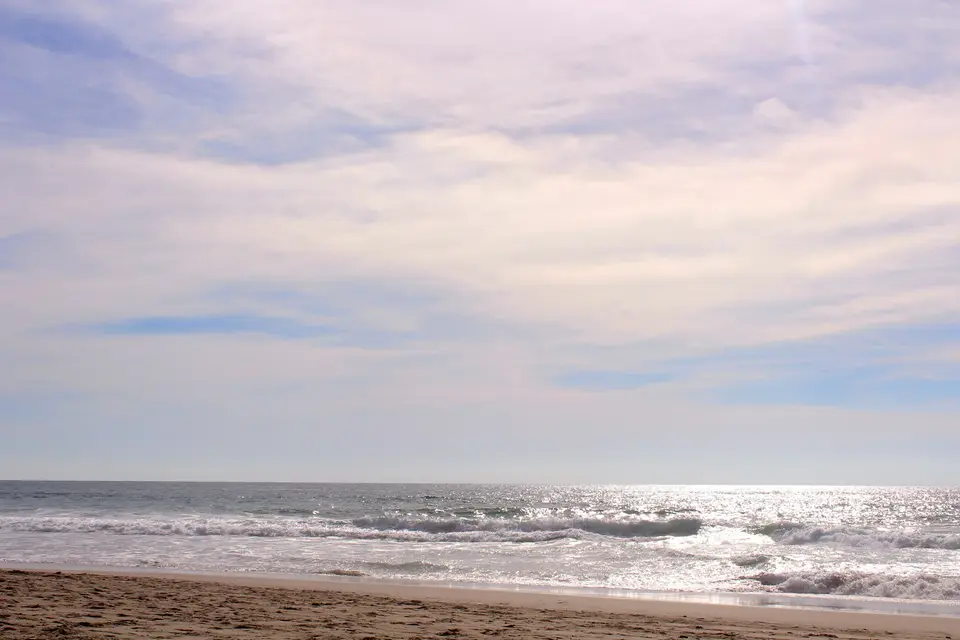 sea waves crashing on shore during daytime — Puerto Escondido